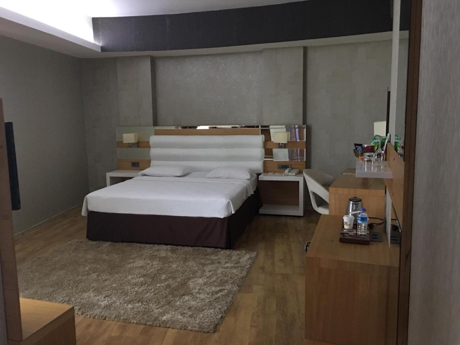 아네몬 아다나 호텔 외부 사진