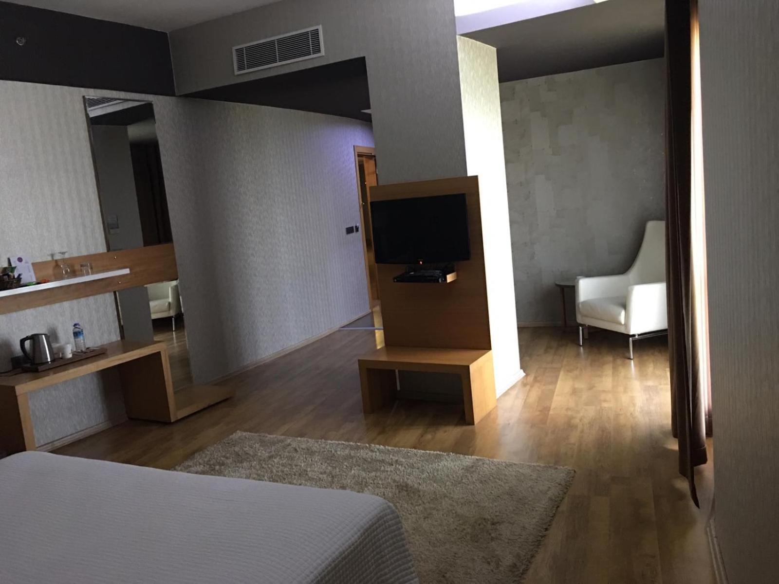 아네몬 아다나 호텔 외부 사진